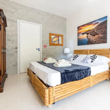 Summer - Baia Gasthuis *